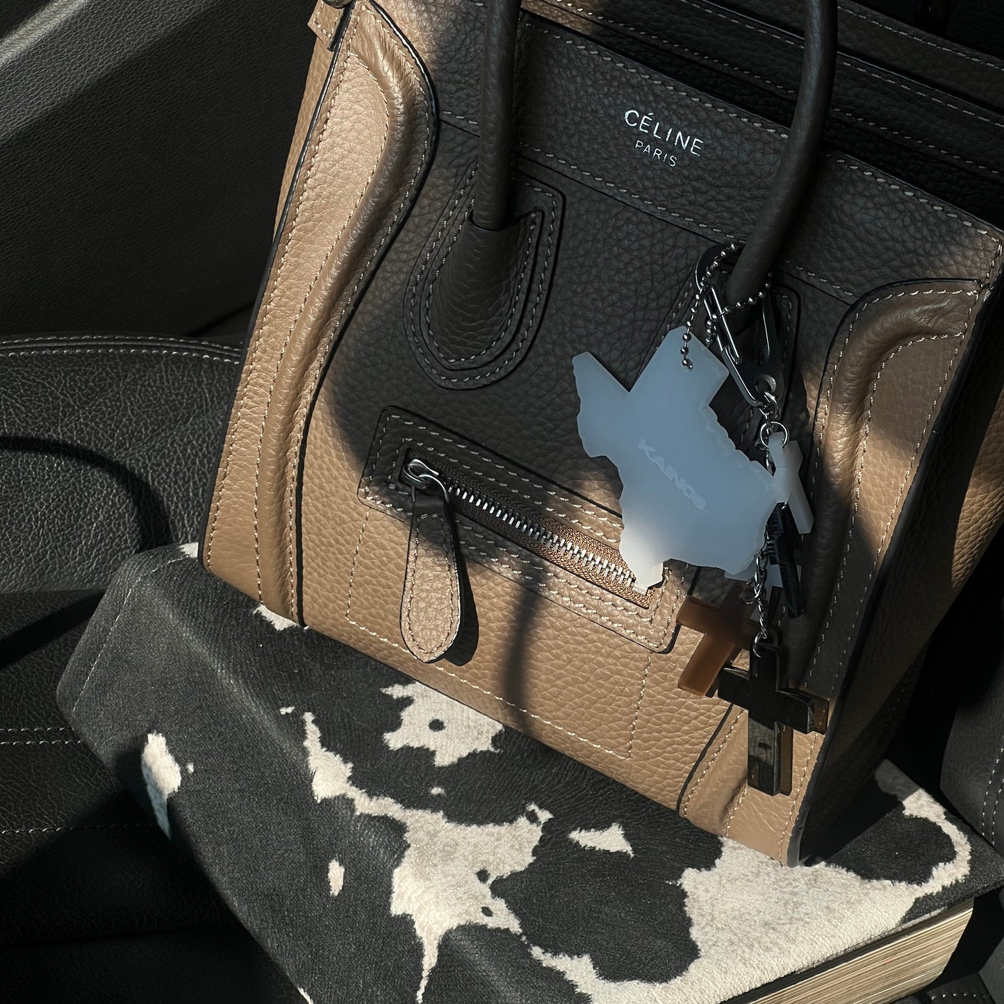 TEXAS LOGO KEYCHAIN - MILKY WHITE